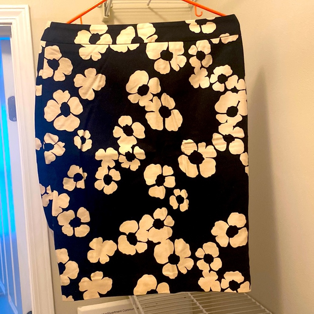 Beautiful and professional floral pencil skirt
